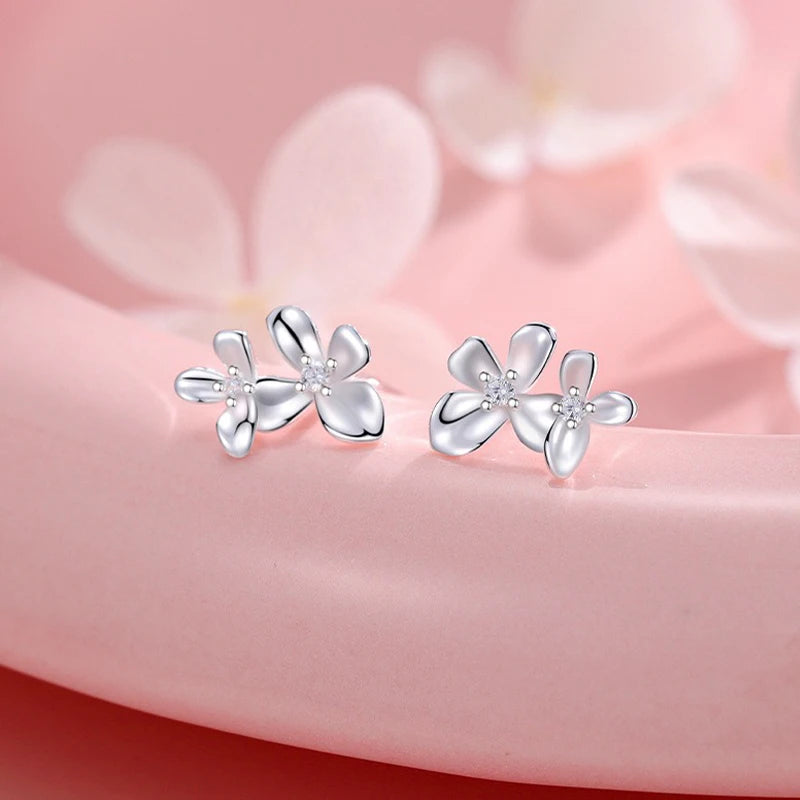 Gardenia Flower Stud Earrings  DS4857