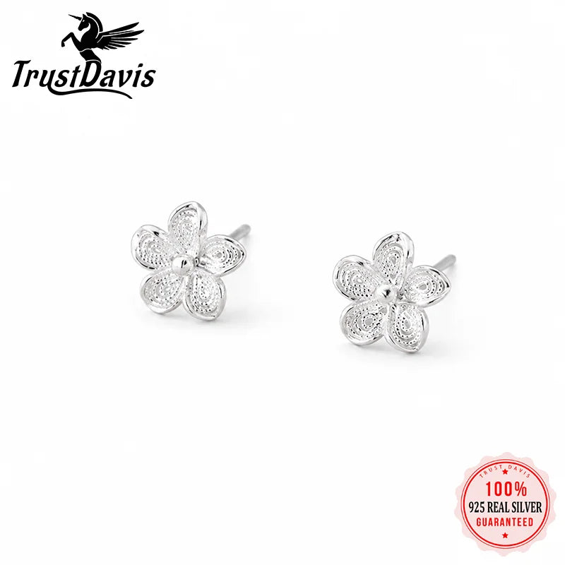 Fashion and Elegant Hollow Woven Flower Earrings for Women DS4964