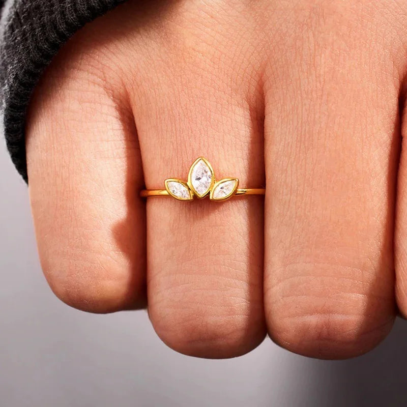 Fashion Simple Clover Flower Zircon Ring DS4760