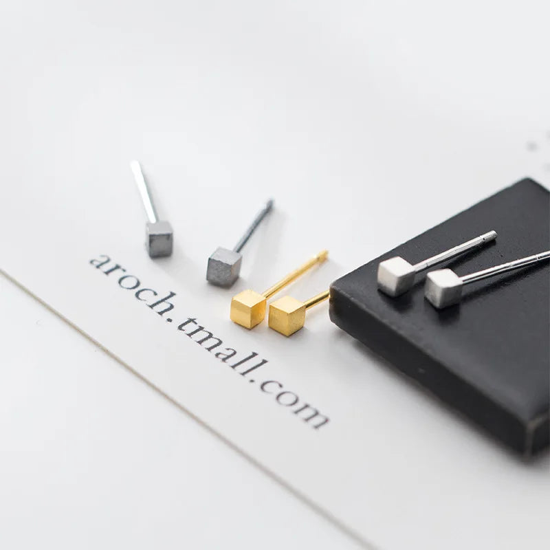 Sweet Mini Wire Drawing Square Stud Earrings DS2112