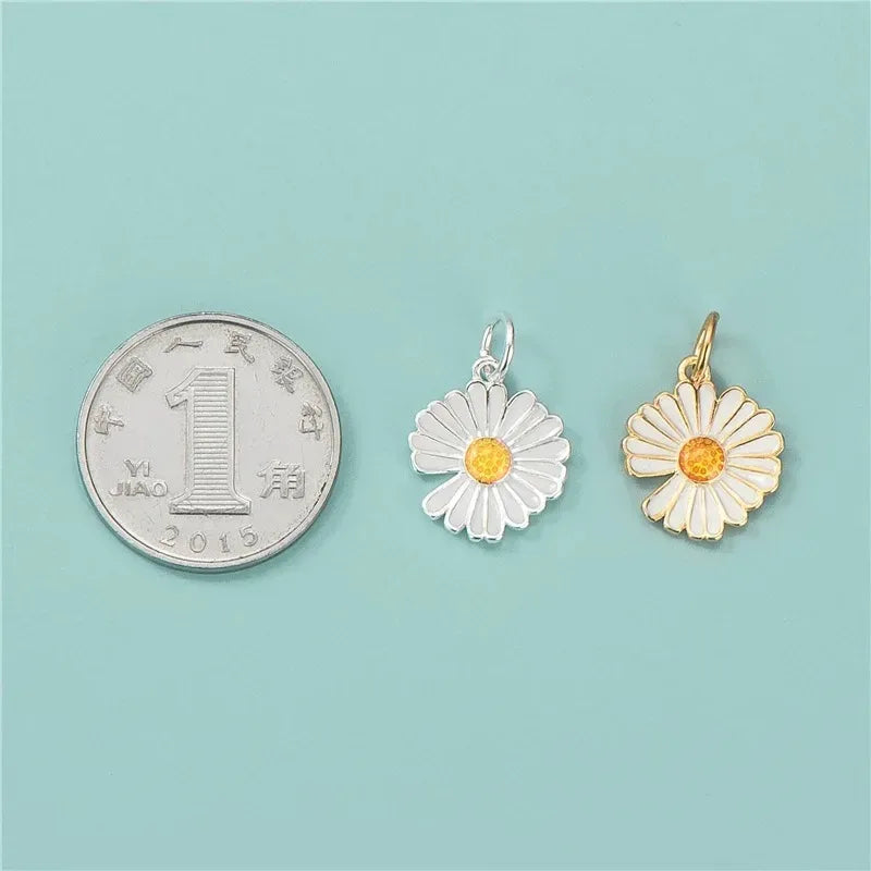 Fashion White Glaze Daisy Flower Charm Pendant HY342