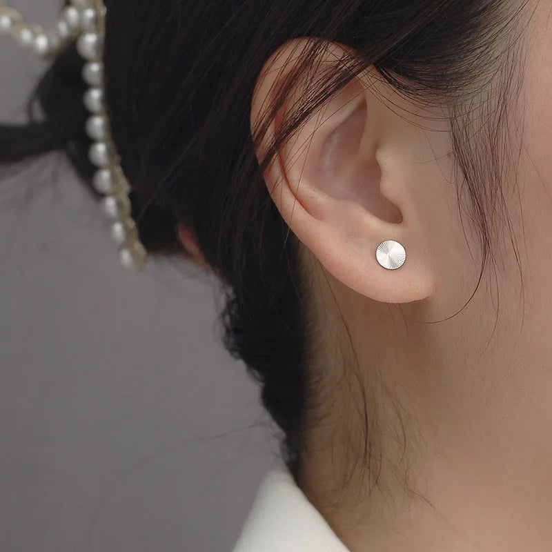 Fashion and Exquisite Round Stud Earrings DS4943