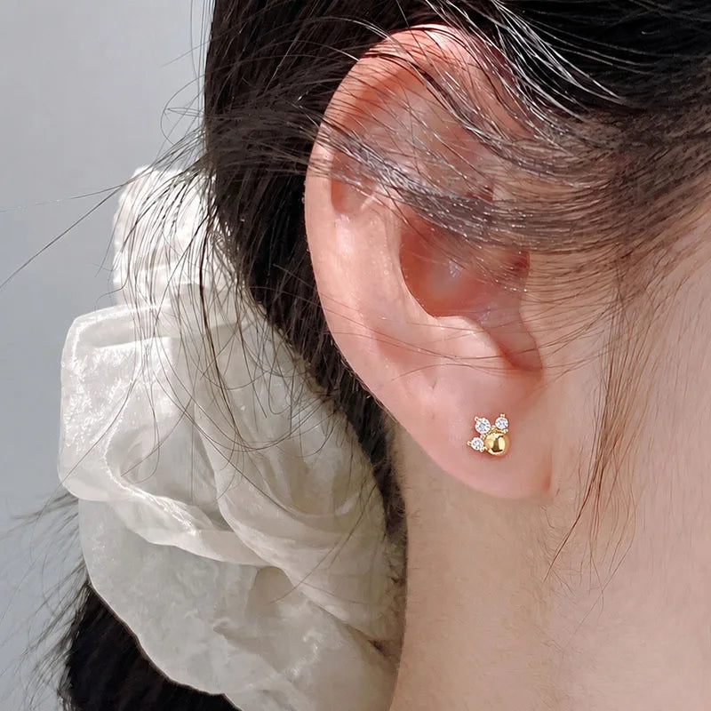 Exquisite and Minimalist Claw Stud Earrings DS4941