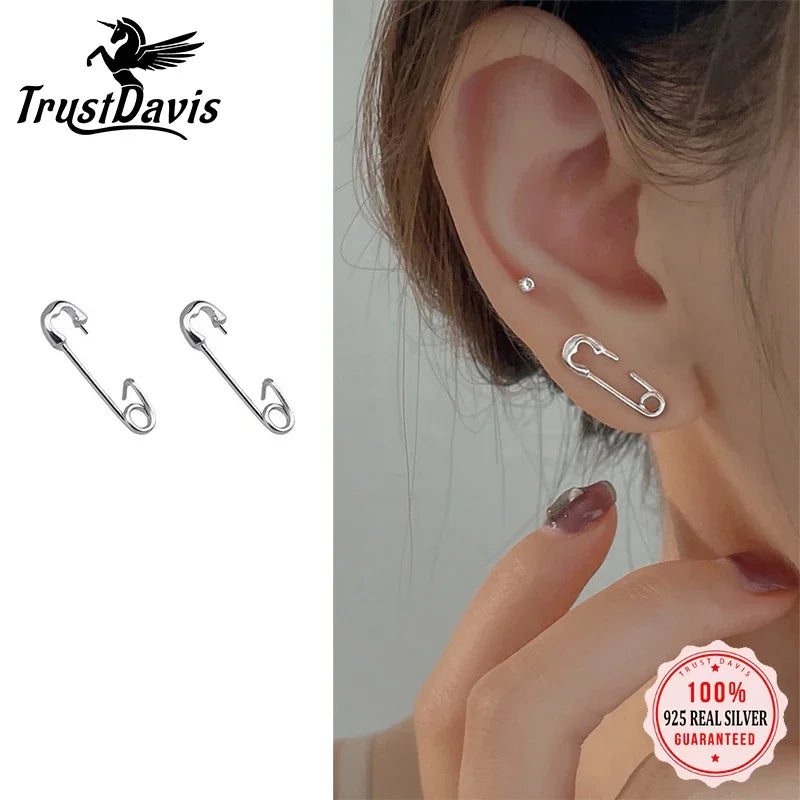 Geometric Paper Clips Stud Earrings DA2566