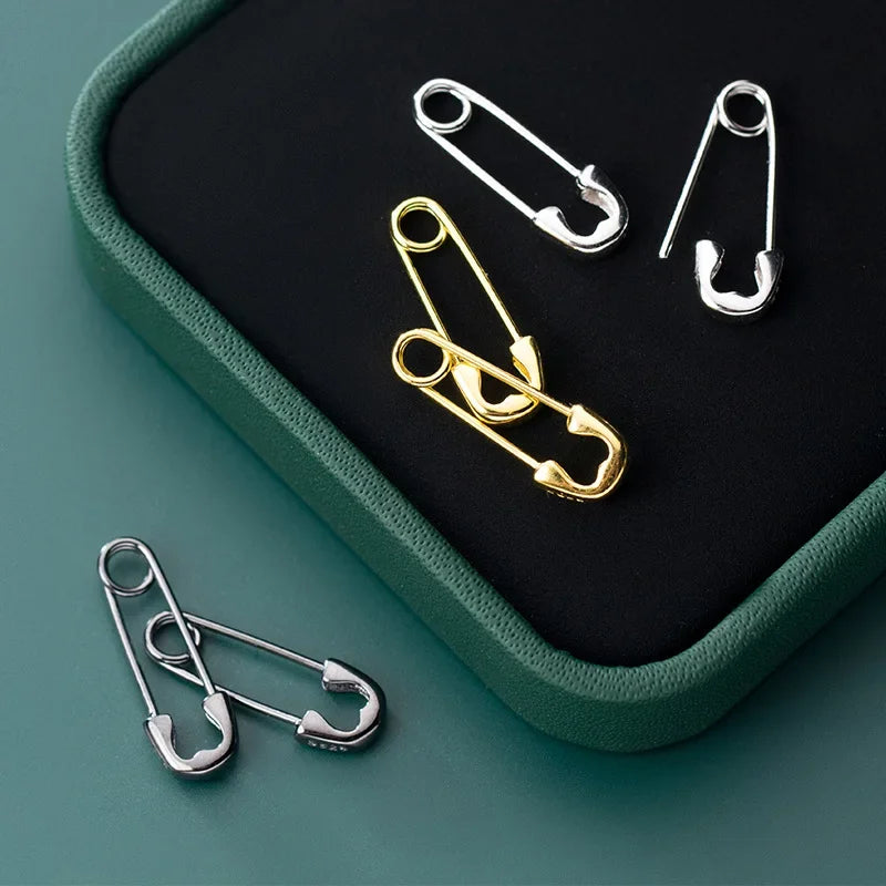 1Pair Paper Clip Shape Ear Buckle Earring DA381